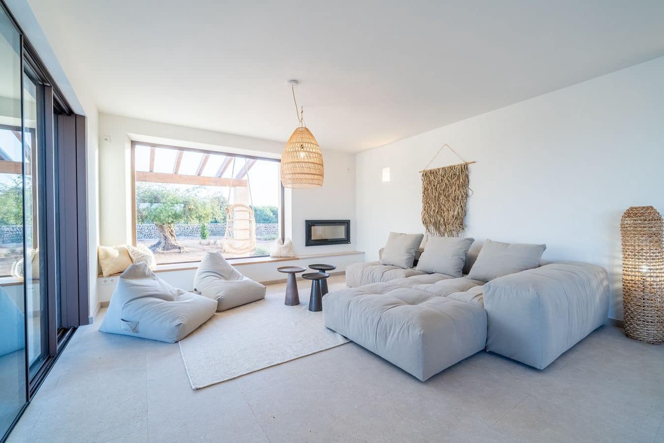 4 soveværelse Finca/Landehus til salg i Cala Llombards med swimmingpool garage - € 5.400.000 (Ref: 9537356)