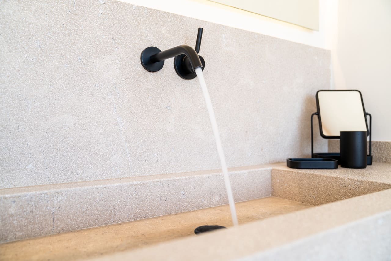 4 soveværelse Finca/Landehus til salg i Cala Llombards med swimmingpool garage - € 5.400.000 (Ref: 9537356)