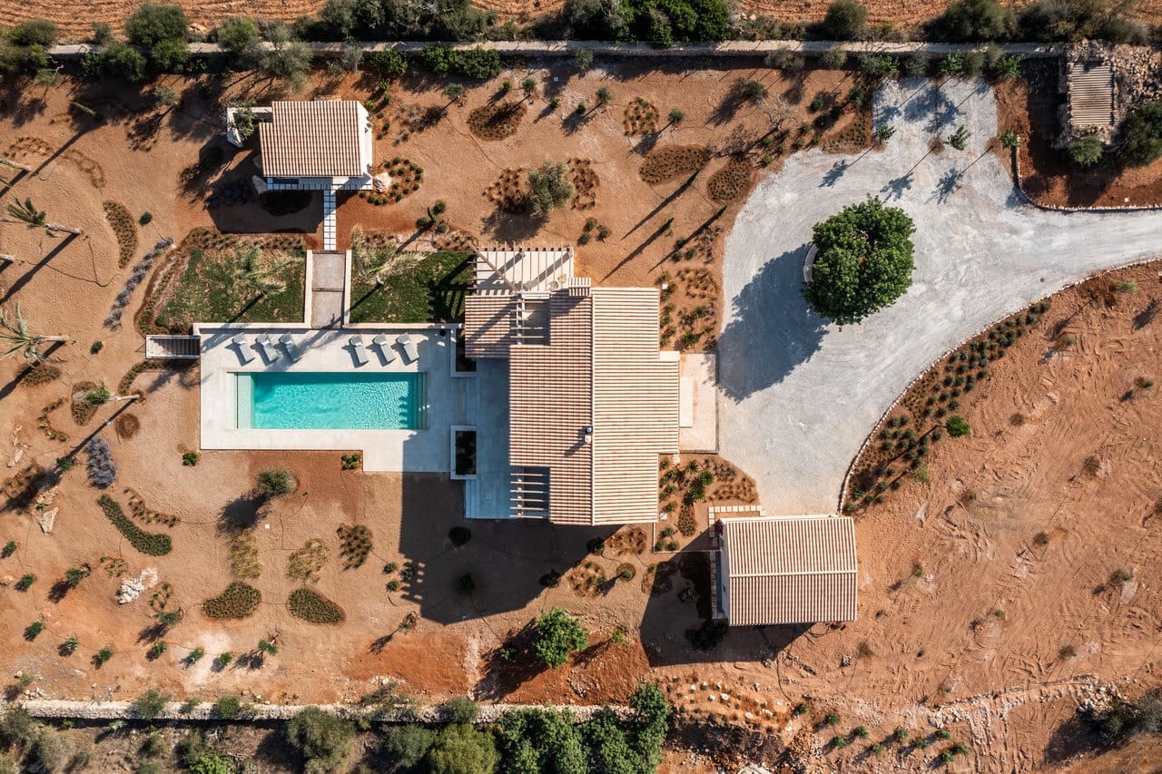 4 soveværelse Finca/Landehus til salg i Cala Llombards med swimmingpool garage - € 5.400.000 (Ref: 9537356)