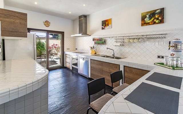 4 chambre Villa/Maison à vendre à Costa de la Calma, Calvià avec piscine garage - 2 850 000 € (Ref: 9538894)