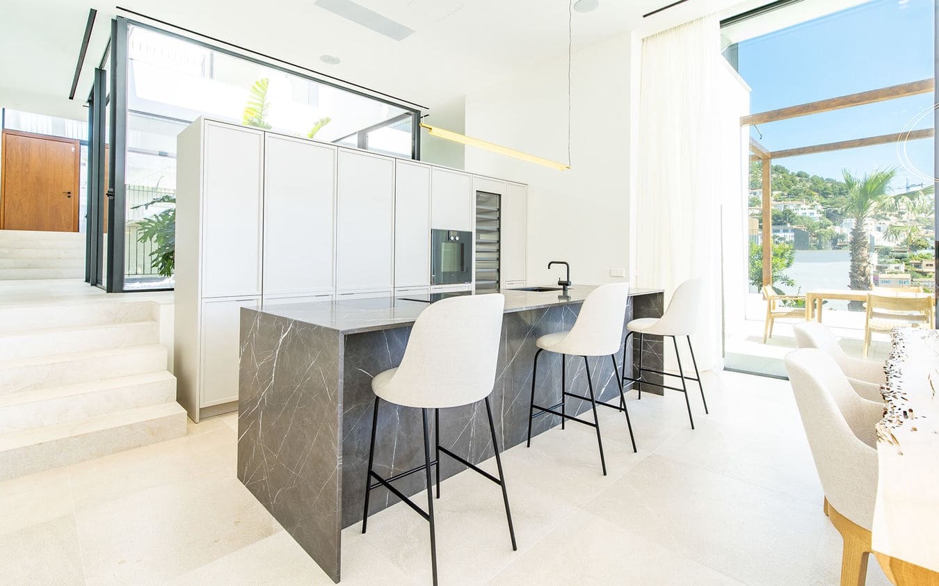 4 soveværelse Villa til salg i Genova med swimmingpool garage - € 4.600.000 (Ref: 9541720)