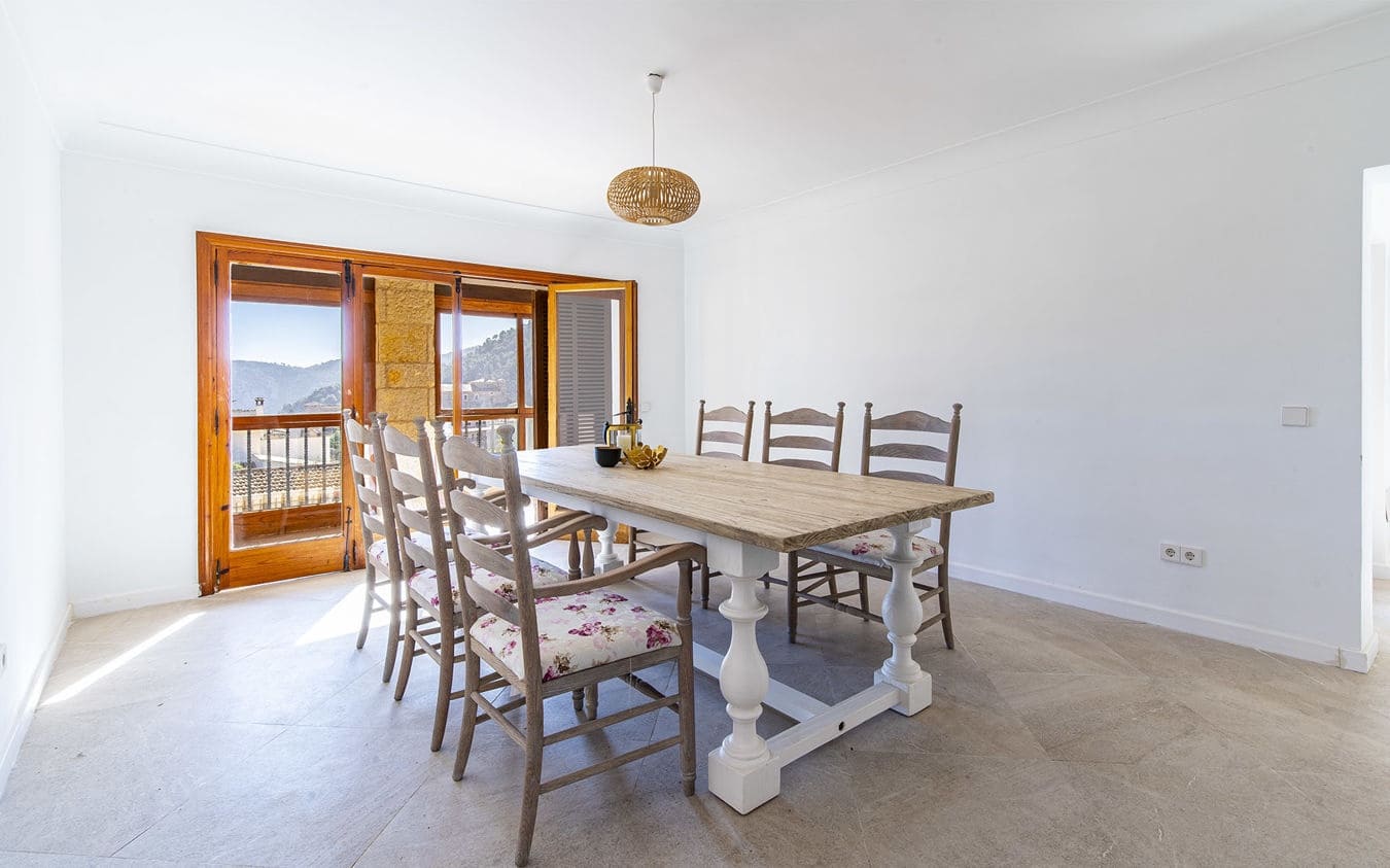 8 bedroom Villa for sale in Valldemosa with pool garage - € 2,750,000 (Ref: 9541838)