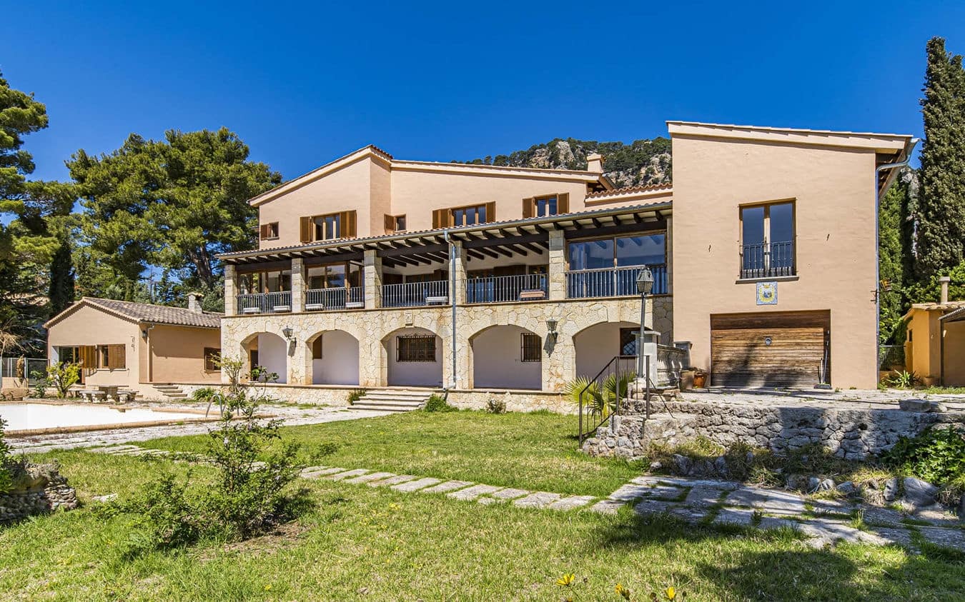 8 bedroom Villa for sale in Valldemosa with pool garage - € 2,750,000 (Ref: 9541838)