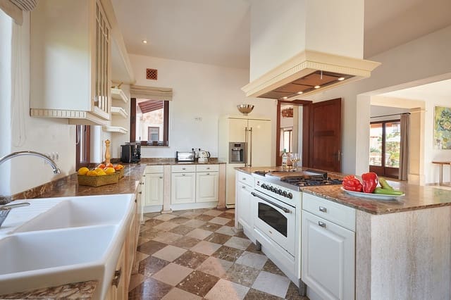 7 chambre Finca/Maison de Campagne à vendre à Cala Murada, Manacor avec piscine garage - 3 650 000 € (Ref: 9546971)