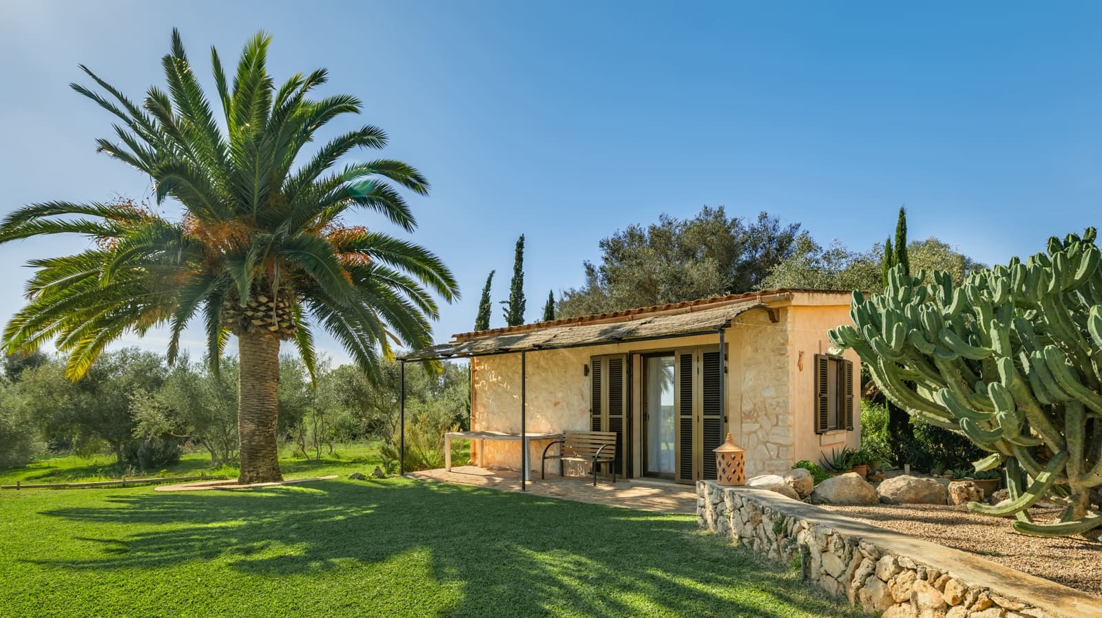 3 soveværelse Finca/Landehus til salg i Ses Salines med swimmingpool garage - € 1.950.000 (Ref: 9558369)