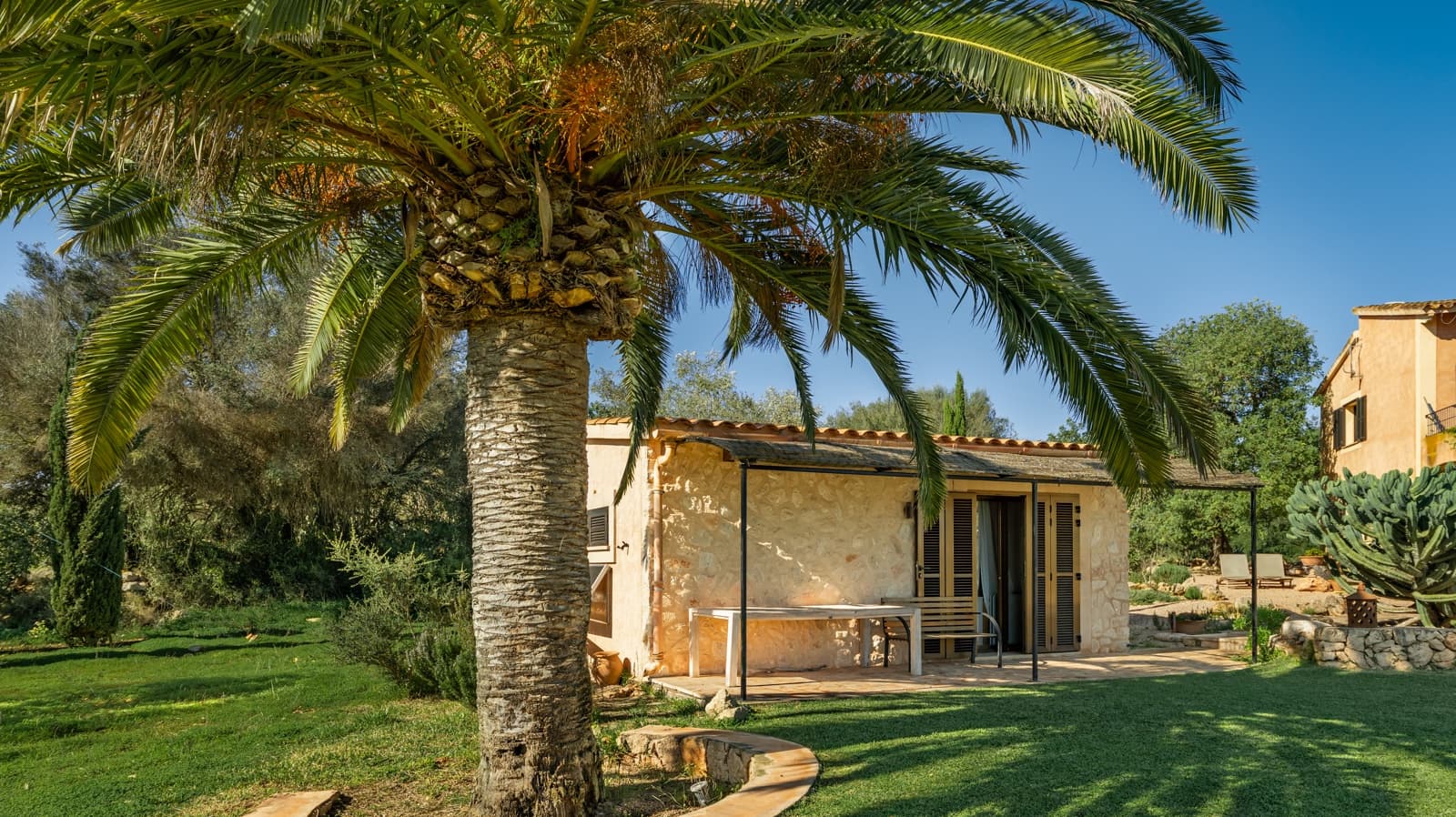 3 soveværelse Finca/Landehus til salg i Ses Salines med swimmingpool garage - € 1.950.000 (Ref: 9558369)