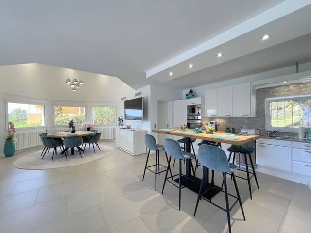 3 soverom Villa til salgs i Costa de la Calma, Calvià med svømmebasseng - € 1 980 000 (Ref: 9559177)