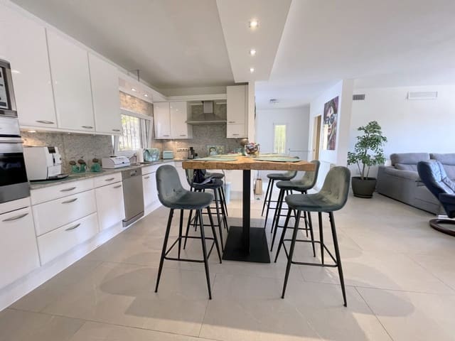 3 soverom Villa til salgs i Costa de la Calma, Calvià med svømmebasseng - € 1 980 000 (Ref: 9559177)