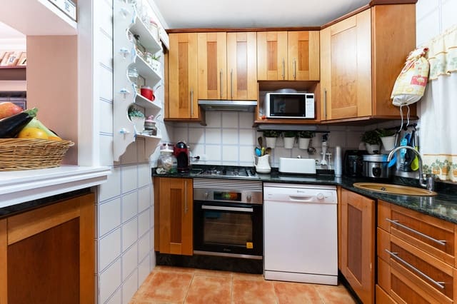 3 slaapkamer Appartement te koop in Santa Ponsa, Calvià met garage - € 610.000 (Ref: 9565607)