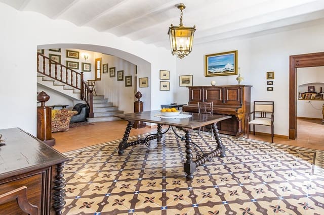 8 makuuhuone Huvila myytävänä paikassa Sant Nicolau, Palma de Mallorca mukana uima-altaan 
autotalli - 3 490 000 € (Ref: 9566191)