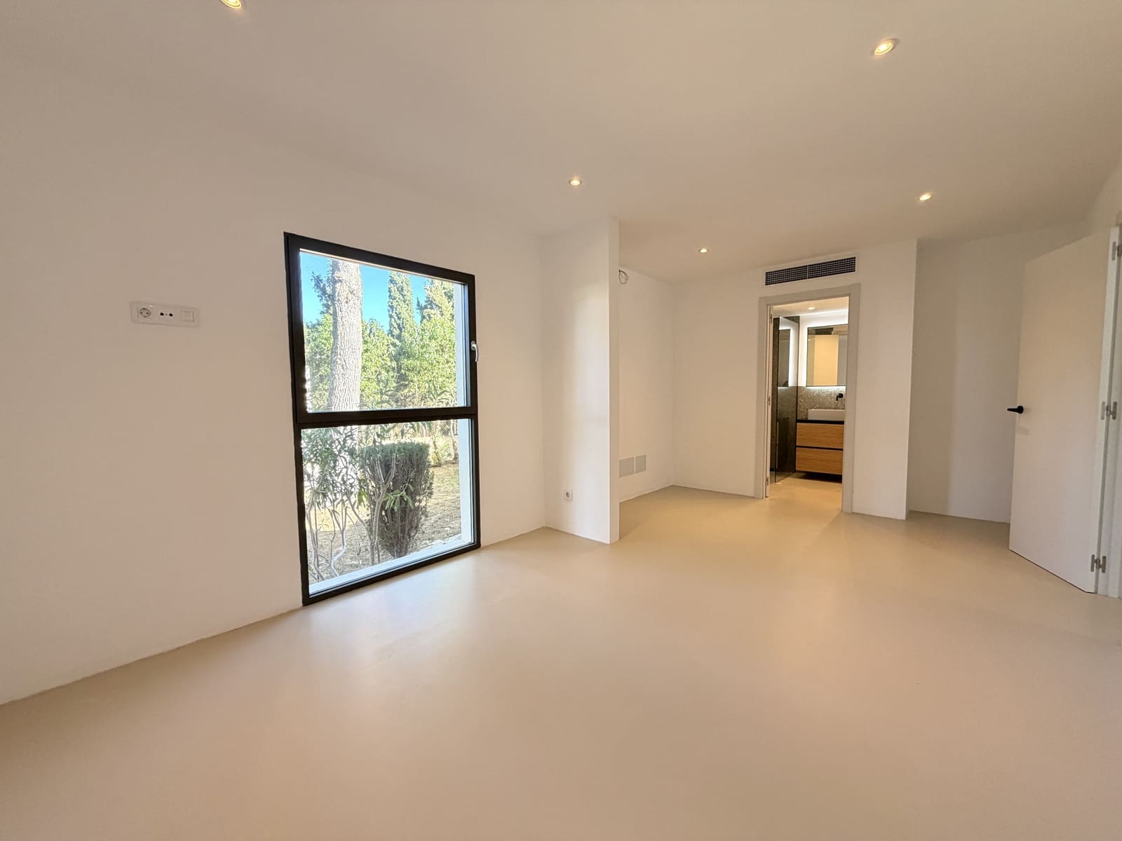 4 slaapkamer Villa te koop in Santa Ponsa met zwembad garage - € 2.950.000 (Ref: 9569422)