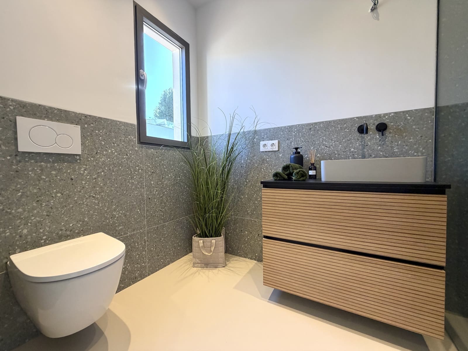 4 slaapkamer Villa te koop in Santa Ponsa met zwembad garage - € 2.950.000 (Ref: 9569422)