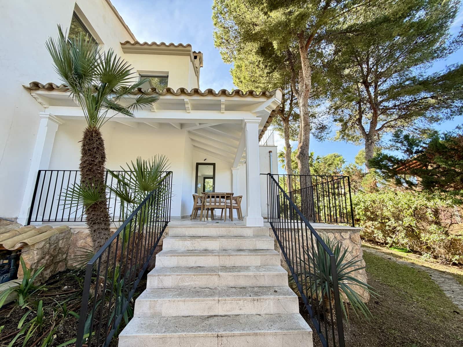 4 slaapkamer Villa te koop in Santa Ponsa met zwembad garage - € 2.950.000 (Ref: 9569422)
