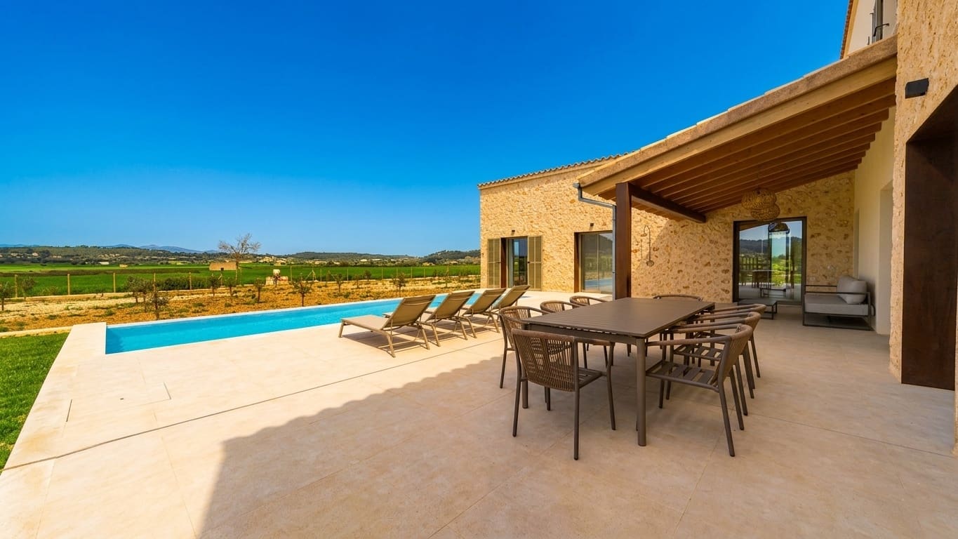 4 bedroom Finca/Country House for sale in Sineu with pool garage - € 2,400,000 (Ref: 9569426)