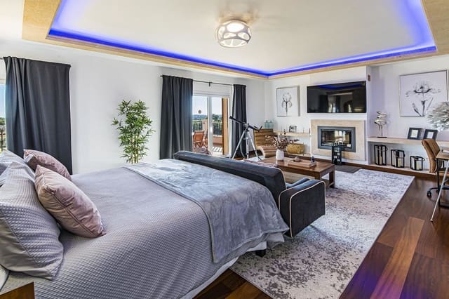 4 chambre Finca/Maison de Campagne à vendre à Llucmajor avec piscine garage - 3 500 000 € (Ref: 9571929)