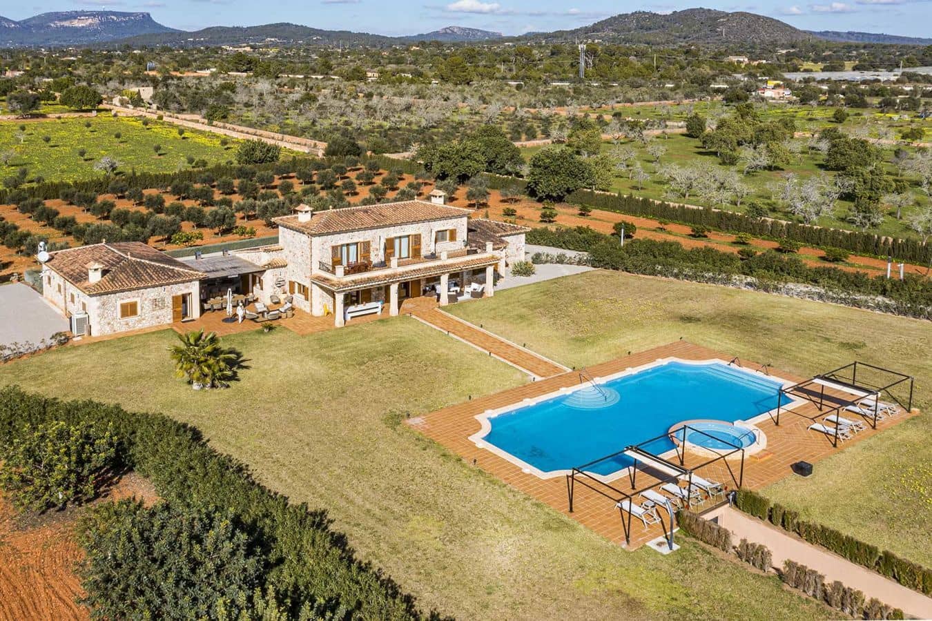 4 chambre Finca/Maison de Campagne à vendre à Llucmajor avec piscine garage - 3 500 000 € (Ref: 9571929)