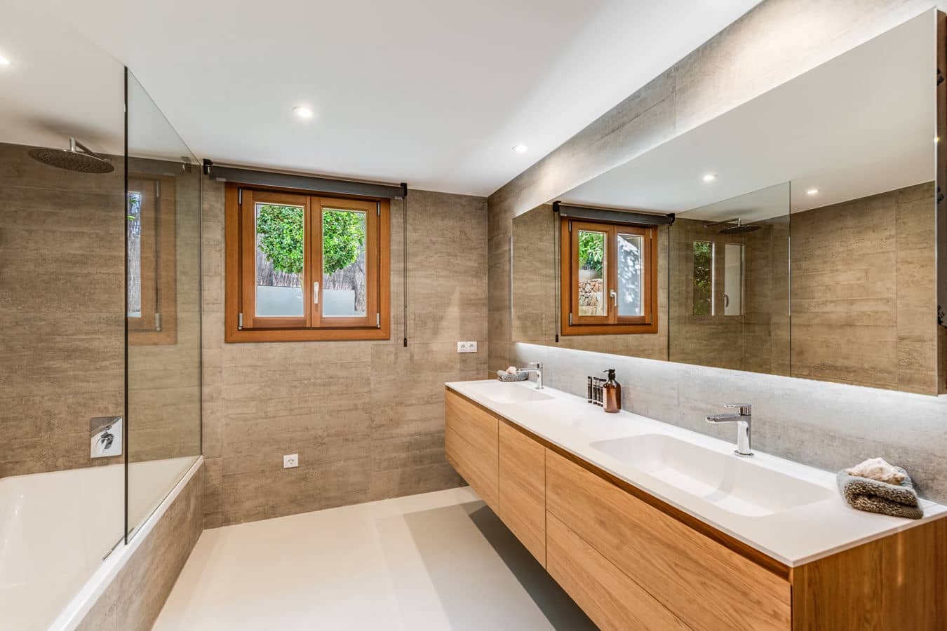 Chalet de 6 habitaciones en Calvià en venta con piscina garaje - 3.800.000 € (Ref: 9571933)