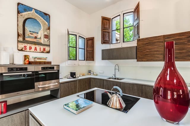 Chalet de 6 habitaciones en Calvià Pueblo, Calvià en venta con piscina garaje - 3.800.000 € (Ref: 9571933)