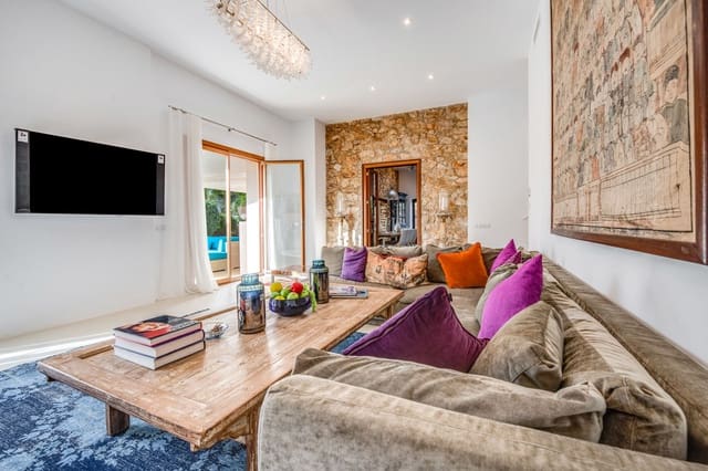 Chalet de 6 habitaciones en Calvià Pueblo, Calvià en venta con piscina garaje - 3.800.000 € (Ref: 9571933)