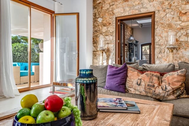 Chalet de 6 habitaciones en Calvià Pueblo, Calvià en venta con piscina garaje - 3.800.000 € (Ref: 9571933)