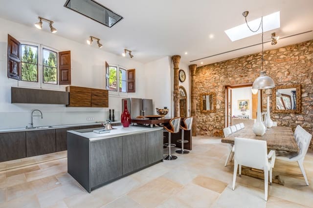 Chalet de 6 habitaciones en Calvià Pueblo, Calvià en venta con piscina garaje - 3.800.000 € (Ref: 9571933)