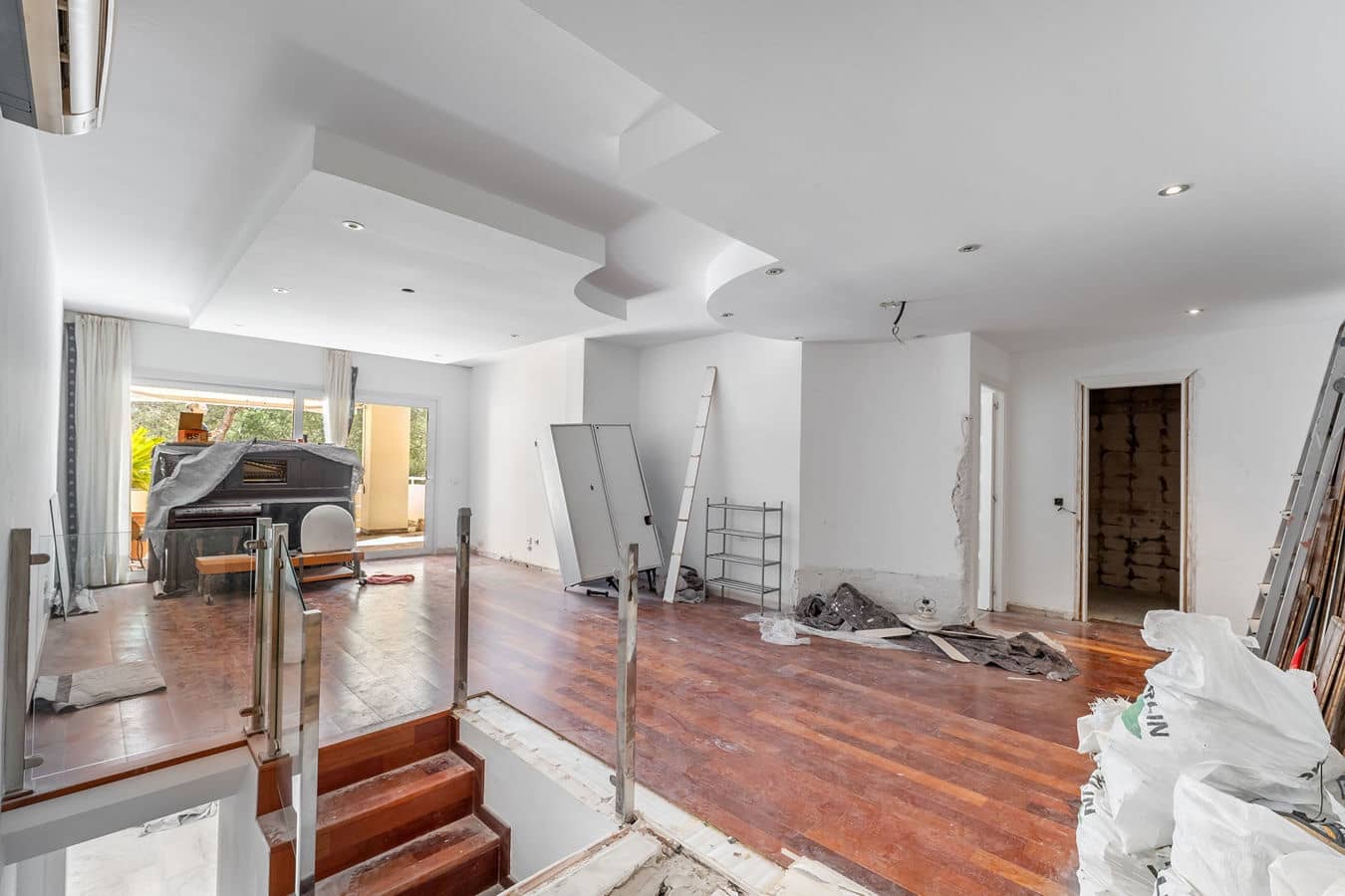 4 sypialnia Apartament na sprzedaż w Bendinat z basenem garażem - 1 390 000 € (Ref: 9579143)