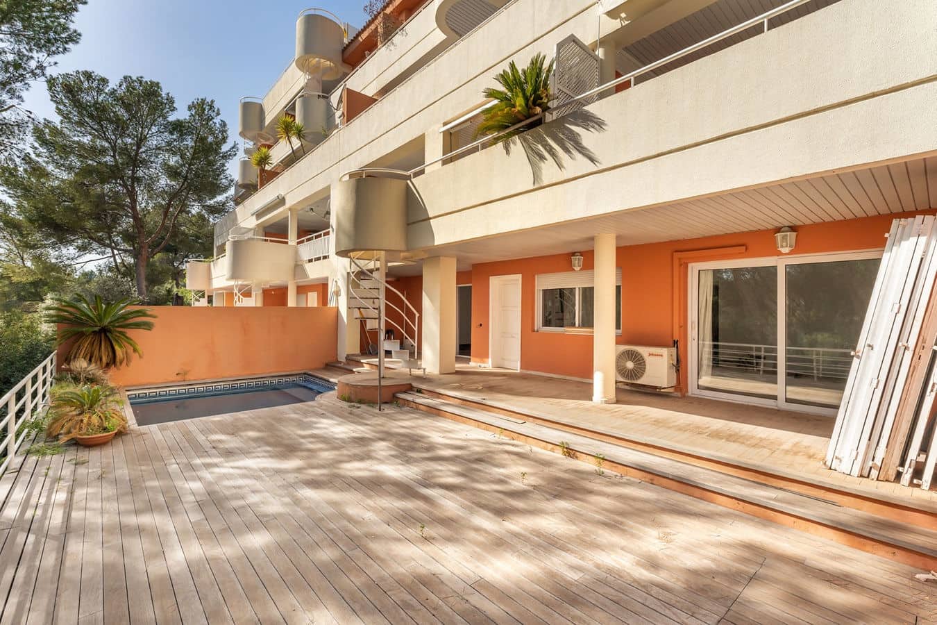 4 sypialnia Apartament na sprzedaż w Bendinat z basenem garażem - 1 390 000 € (Ref: 9579143)