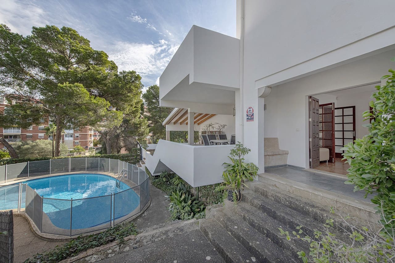 4 soverom Villa til salgs i Son Veri Nou med svømmebasseng garasje - € 1 500 000 (Ref: 9579146)