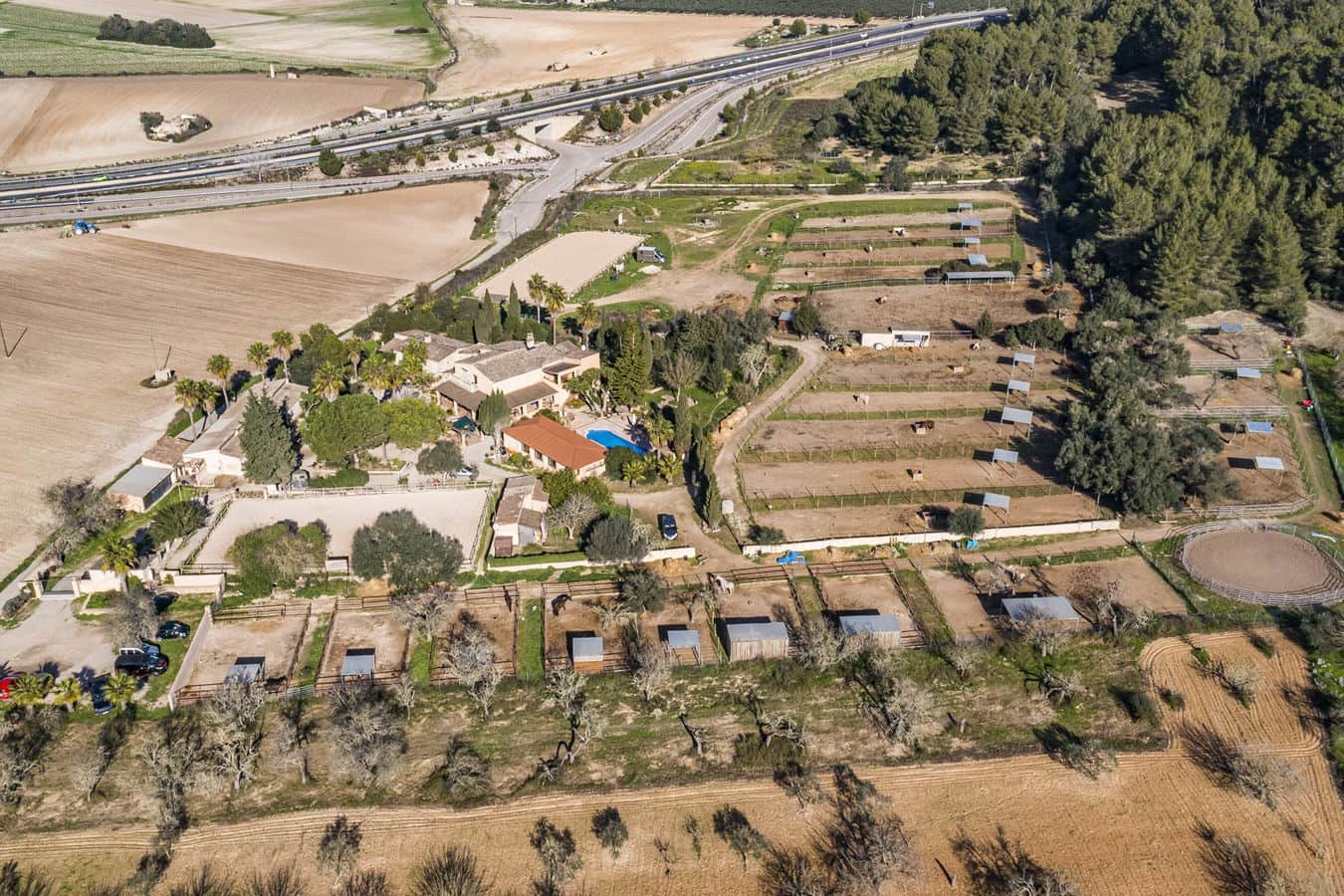 7 chambre Finca/Maison de Campagne à vendre à Montuiri avec piscine garage - 2 600 000 € (Ref: 9580054)