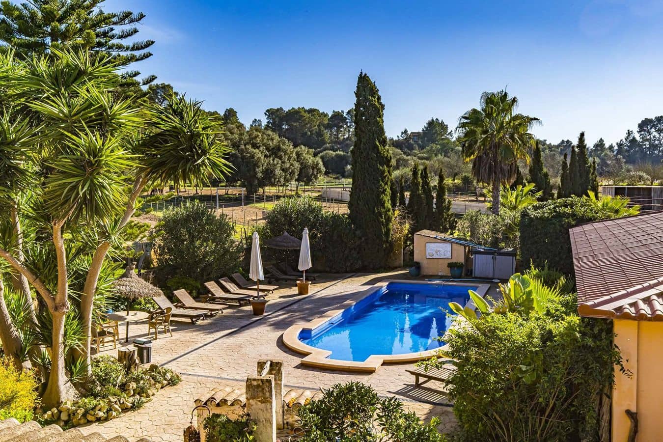 7 chambre Finca/Maison de Campagne à vendre à Montuiri avec piscine garage - 2 600 000 € (Ref: 9580054)
