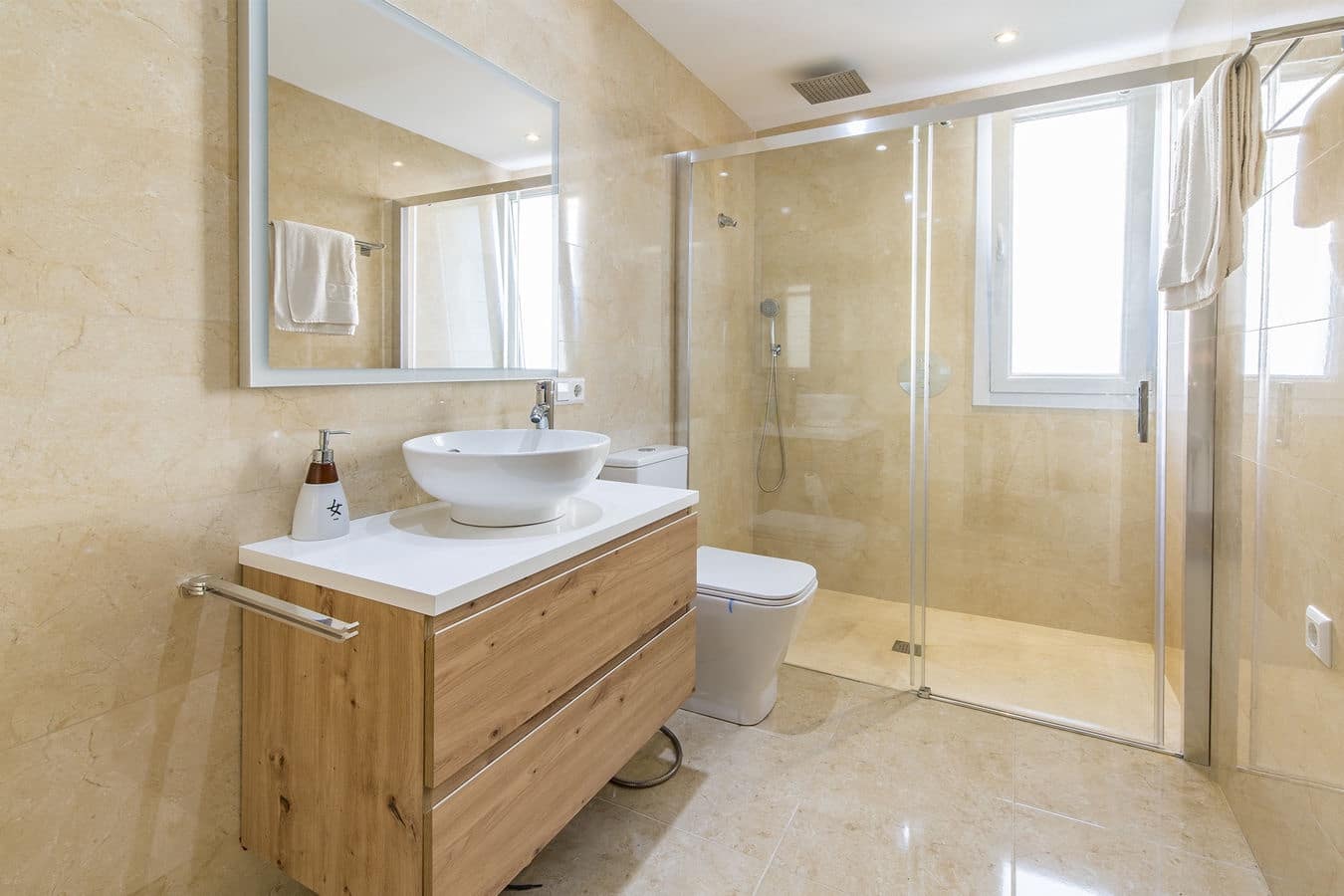 3 makuuhuone Huvila myytävänä paikassa Son Ferrer mukana uima-altaan 
autotalli - 795 000 € (Ref: 9580056)