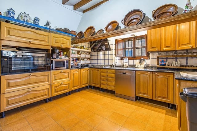 Finca/Casa Rural de 7 habitaciones en Lloret de Vista Alegre en venta con piscina garaje - 3.800.000 € (Ref: 9580057)