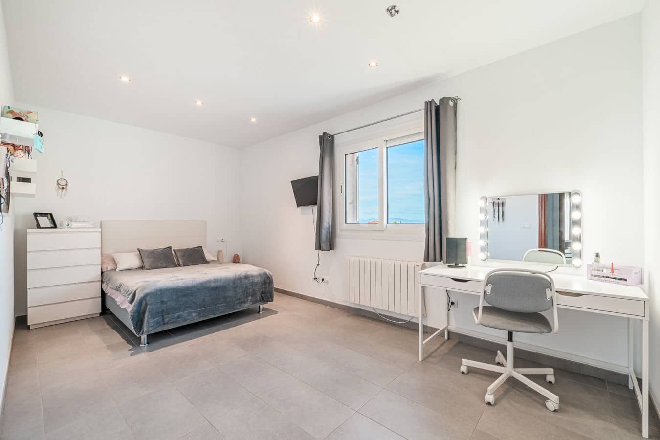 3 soveværelse Semi-Rækkehus til salg i Badia Blava med garage - € 595.000 (Ref: 9584980)