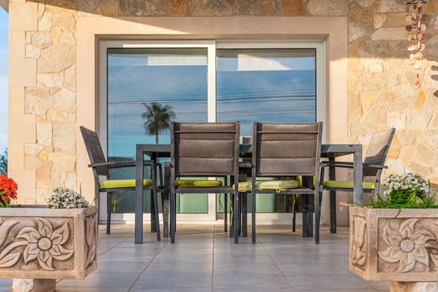 3 soveværelse Semi-Rækkehus til salg i Badia Blava, Llucmajor med garage - € 595.000 (Ref: 9584980)