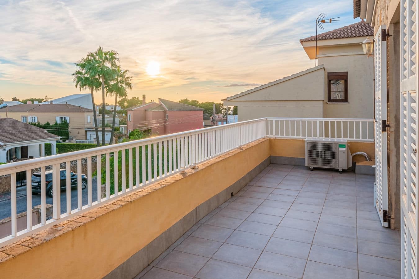 3 soveværelse Semi-Rækkehus til salg i Badia Blava med garage - € 595.000 (Ref: 9584980)