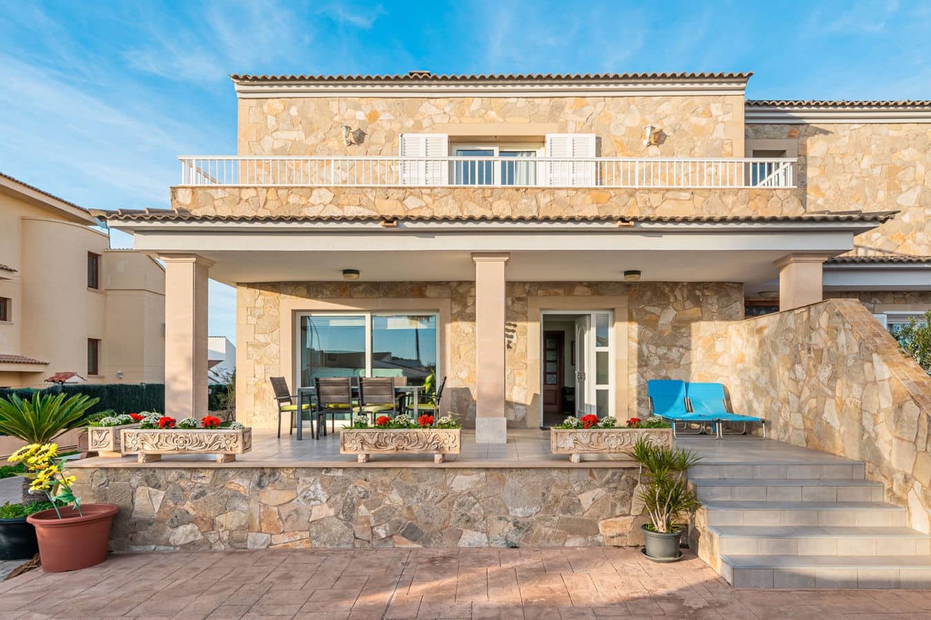 3 soveværelse Semi-Rækkehus til salg i Badia Blava med garage - € 595.000 (Ref: 9584980)