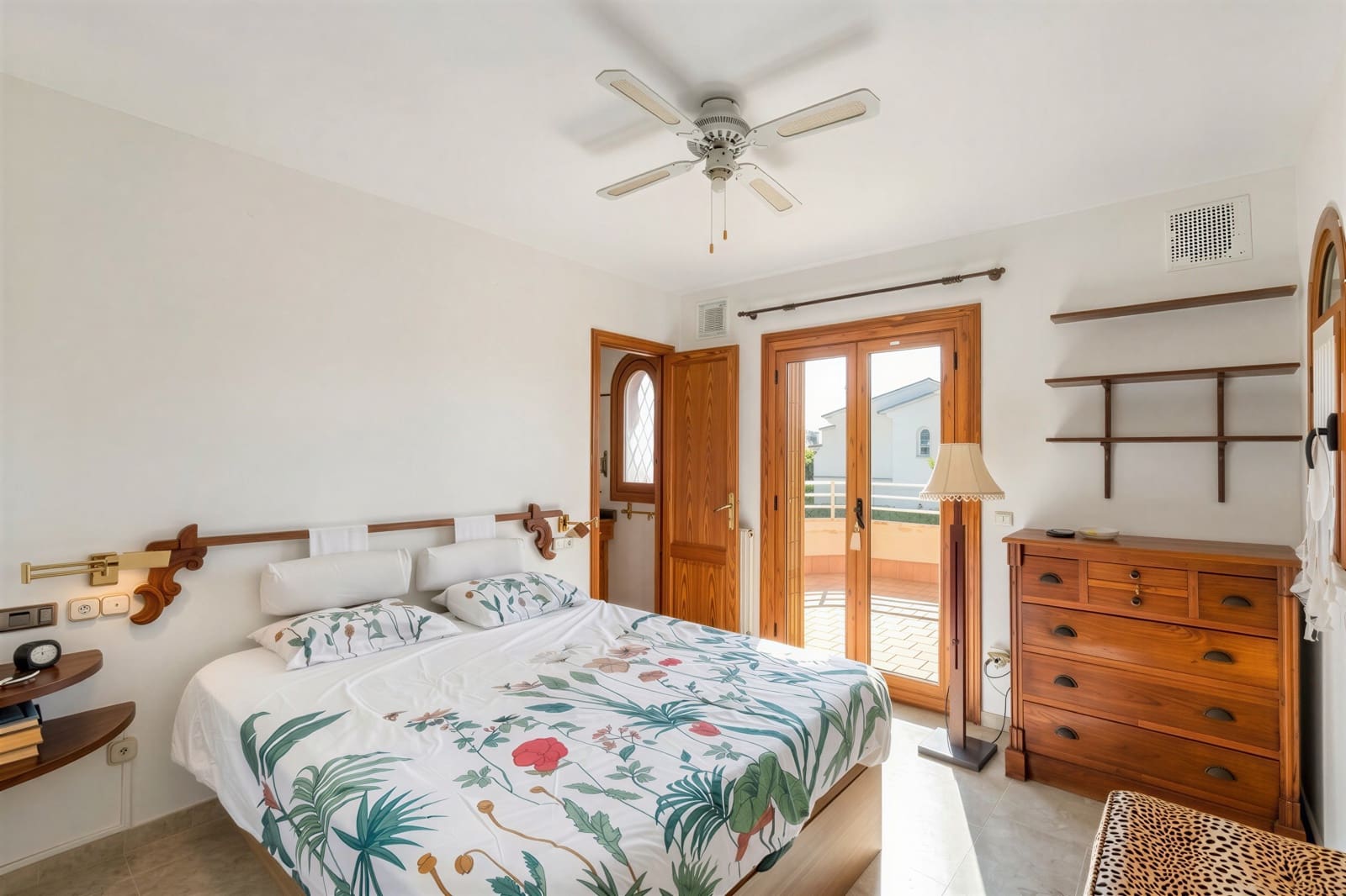 3 bedroom Terraced Villa for sale in Can Pastilla with garage - € 795,000 (Ref: 9587957)