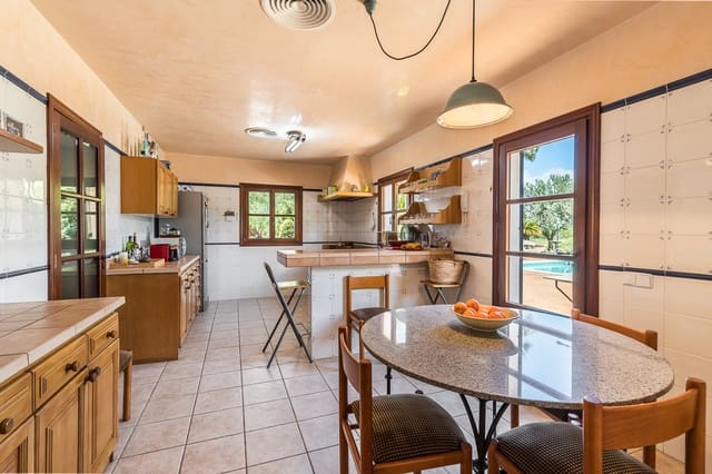 5 chambre Finca/Maison de Campagne à vendre à Santa María del Camí avec piscine garage - 2 000 000 € (Ref: 9587962)