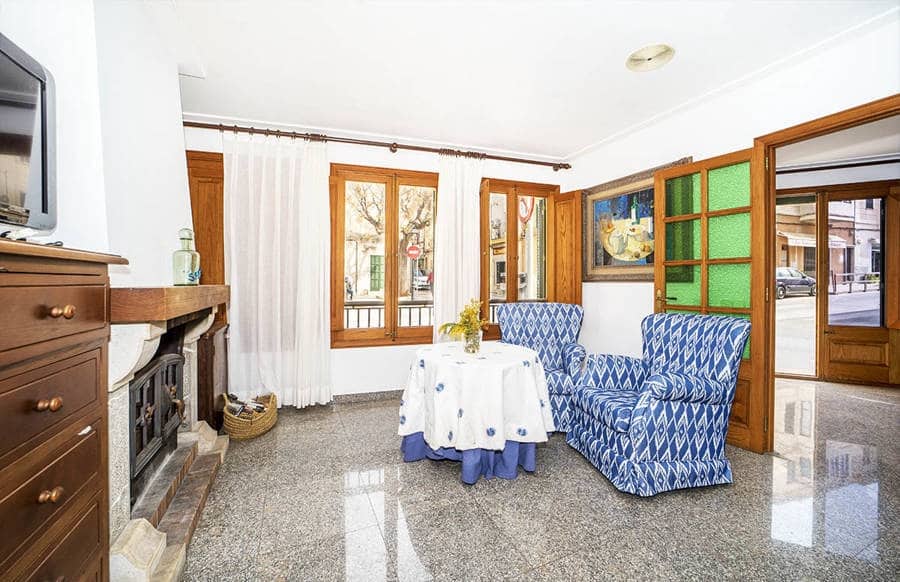 8 bedroom Townhouse for sale in Muro with garage - € 1,171,000 (Ref: 9588296)