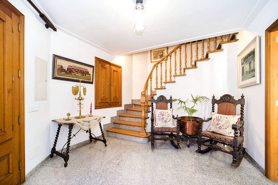 8 bedroom Townhouse for sale in Muro with garage - € 1,171,000 (Ref: 9588296)