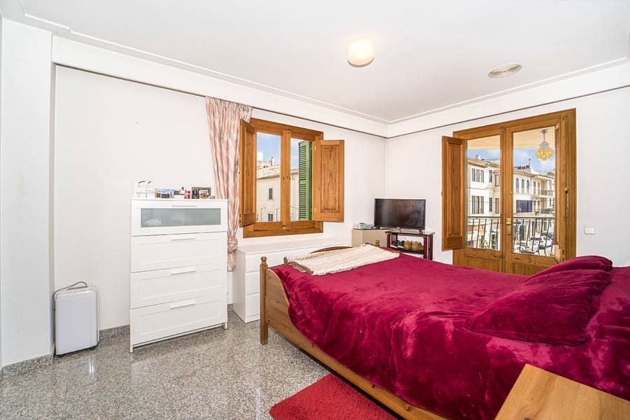 8 bedroom Townhouse for sale in Muro with garage - € 1,171,000 (Ref: 9588296)