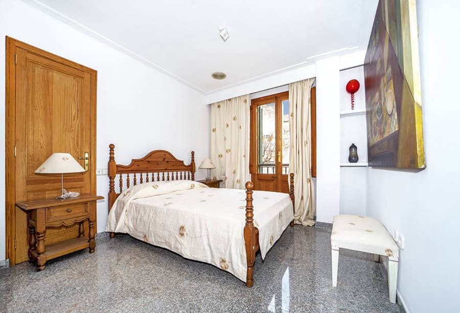 8 bedroom Townhouse for sale in Muro with garage - € 1,171,000 (Ref: 9588296)