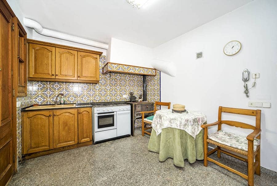 8 bedroom Townhouse for sale in Muro with garage - € 1,171,000 (Ref: 9588296)