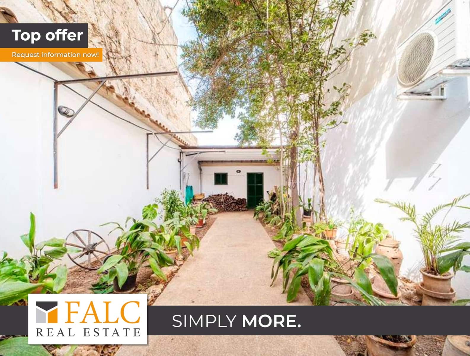 8 bedroom Townhouse for sale in Muro with garage - € 1,171,000 (Ref: 9588296)