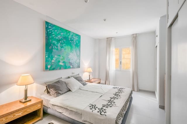 Apartamento de 3 habitaciones en Portocolom, Felanitx en venta con piscina - 880.000 € (Ref: 9588297)