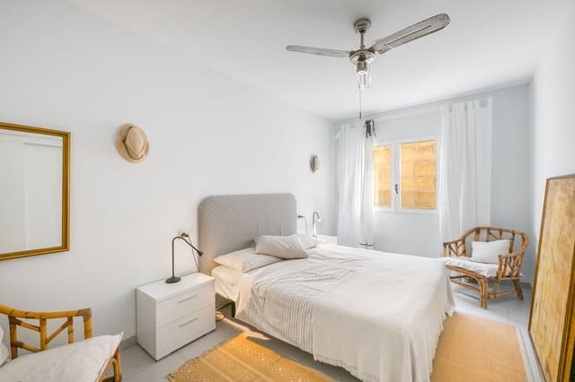 Apartamento de 3 habitaciones en Portocolom, Felanitx en venta con piscina - 880.000 € (Ref: 9588297)