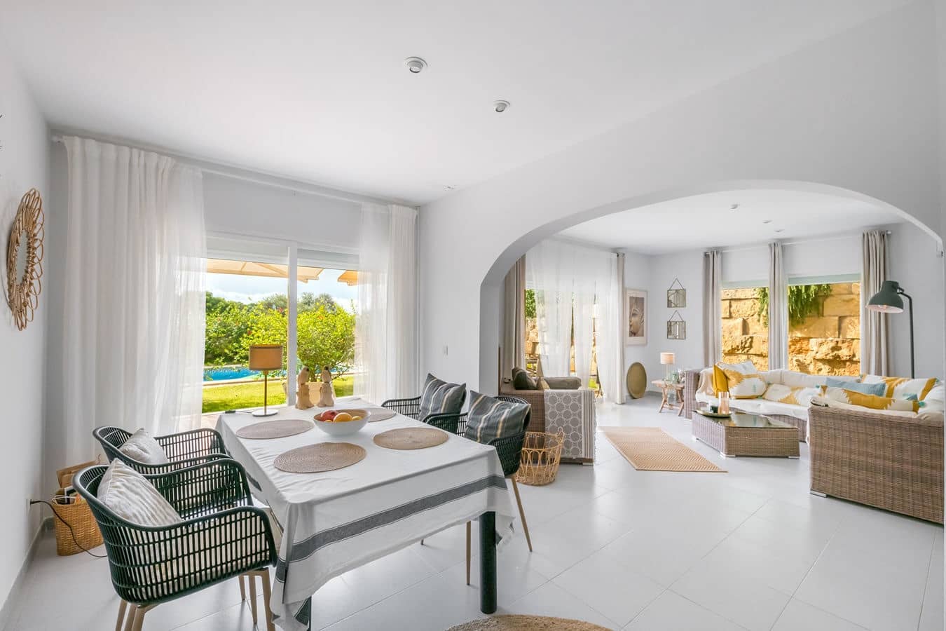 Apartamento de 3 habitaciones en Portocolom en venta con piscina - 880.000 € (Ref: 9588297)