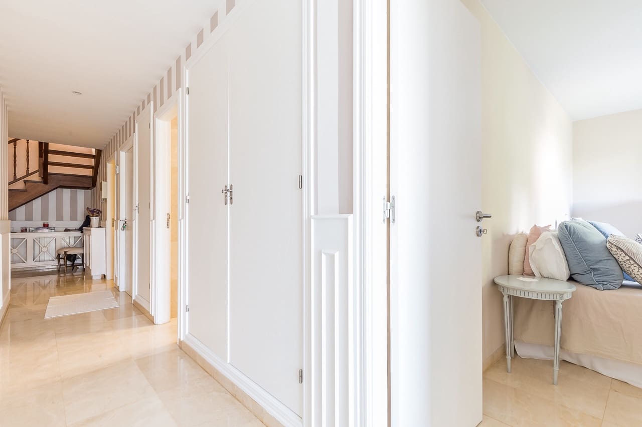 Chalet de 6 habitaciones en Genova en venta con piscina garaje - 1.969.000 € (Ref: 9592070)