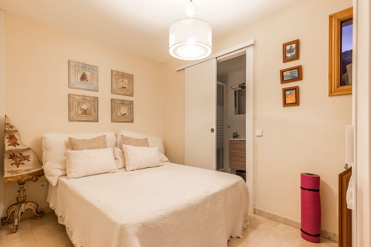 Chalet de 6 habitaciones en Genova en venta con piscina garaje - 1.969.000 € (Ref: 9592070)