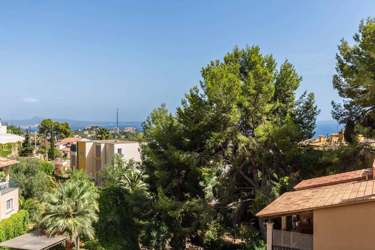 Chalet de 6 habitaciones en Genova en venta con piscina garaje - 1.969.000 € (Ref: 9592070)